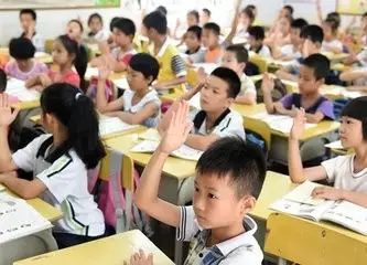 在校学龄人口数_...阳义务教育阶段学龄人口继续减少,学校布局结构调整力度进